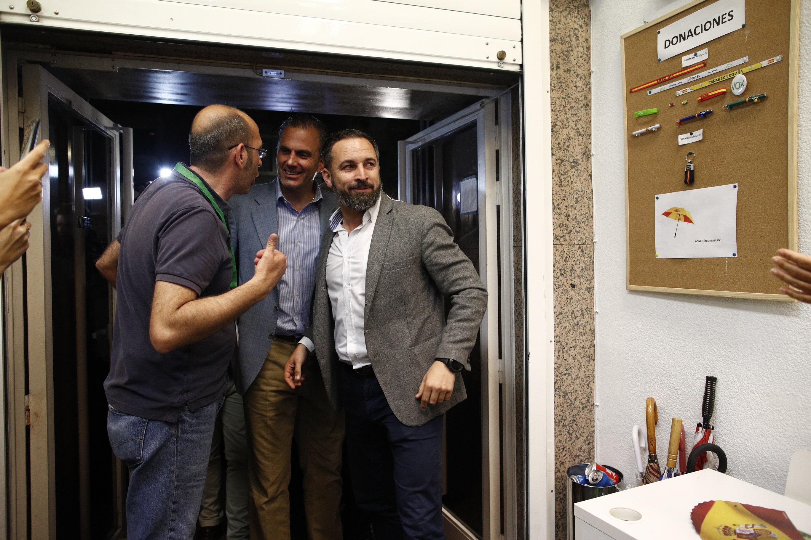 El presidente de VOX Santiago Abascal y el candidato de VOX a la alcaldía de Madrid Javier Ortega Smith. Europa Press