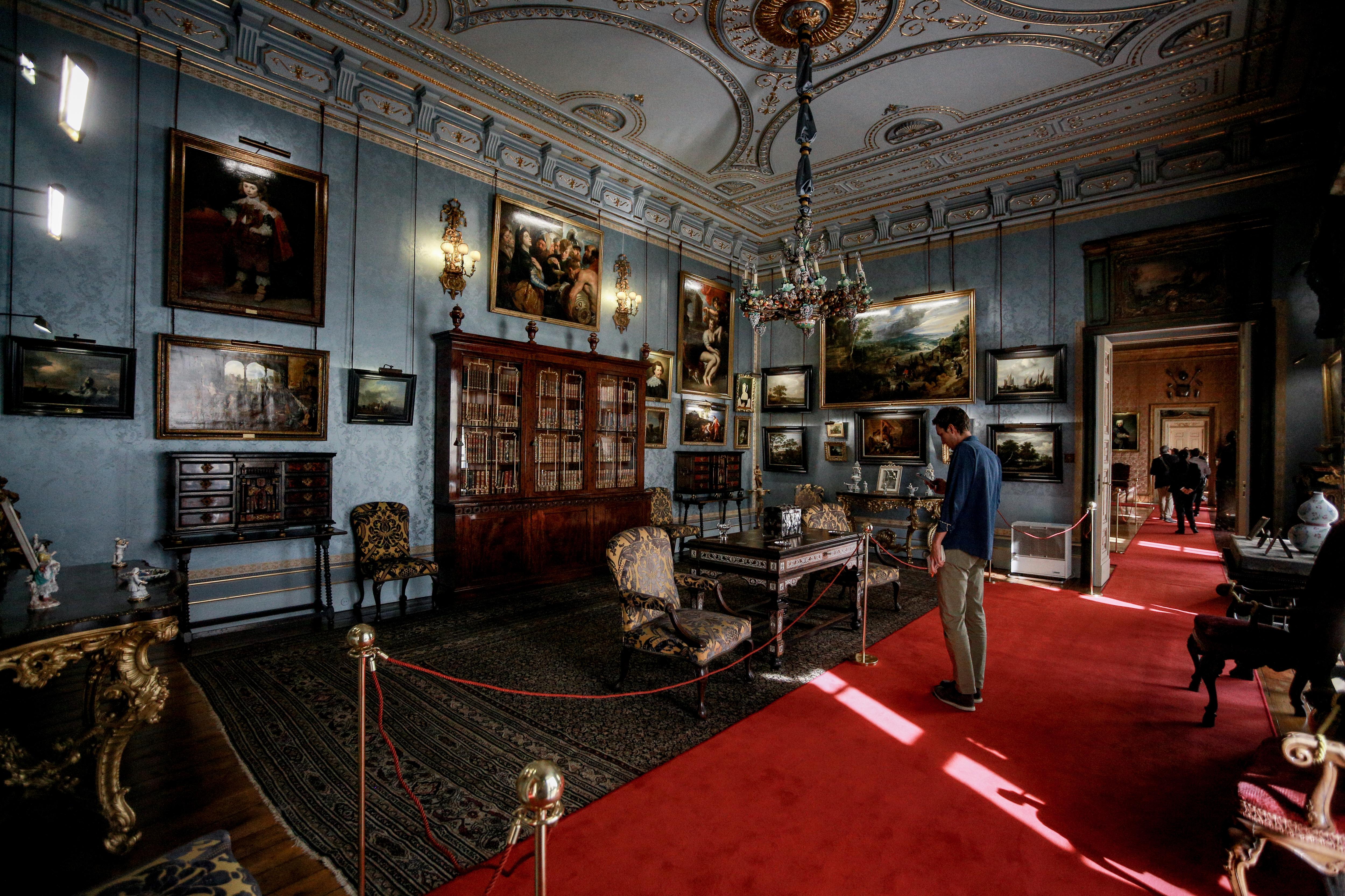 El salón flamenco del palacio de Liria propiedad de la Casa de Alba que el jueves 19 de septiembre de 2019 abre sus puertas al público en Madrid. EP
