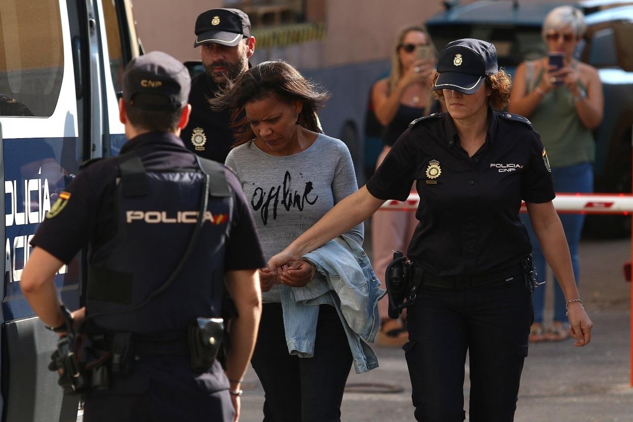 Ana Julia Quezada llega a la Audiencia Provincial de Almería para escuchar el veredicto sobre la muerte violenta de Gabriel Cruz. EP