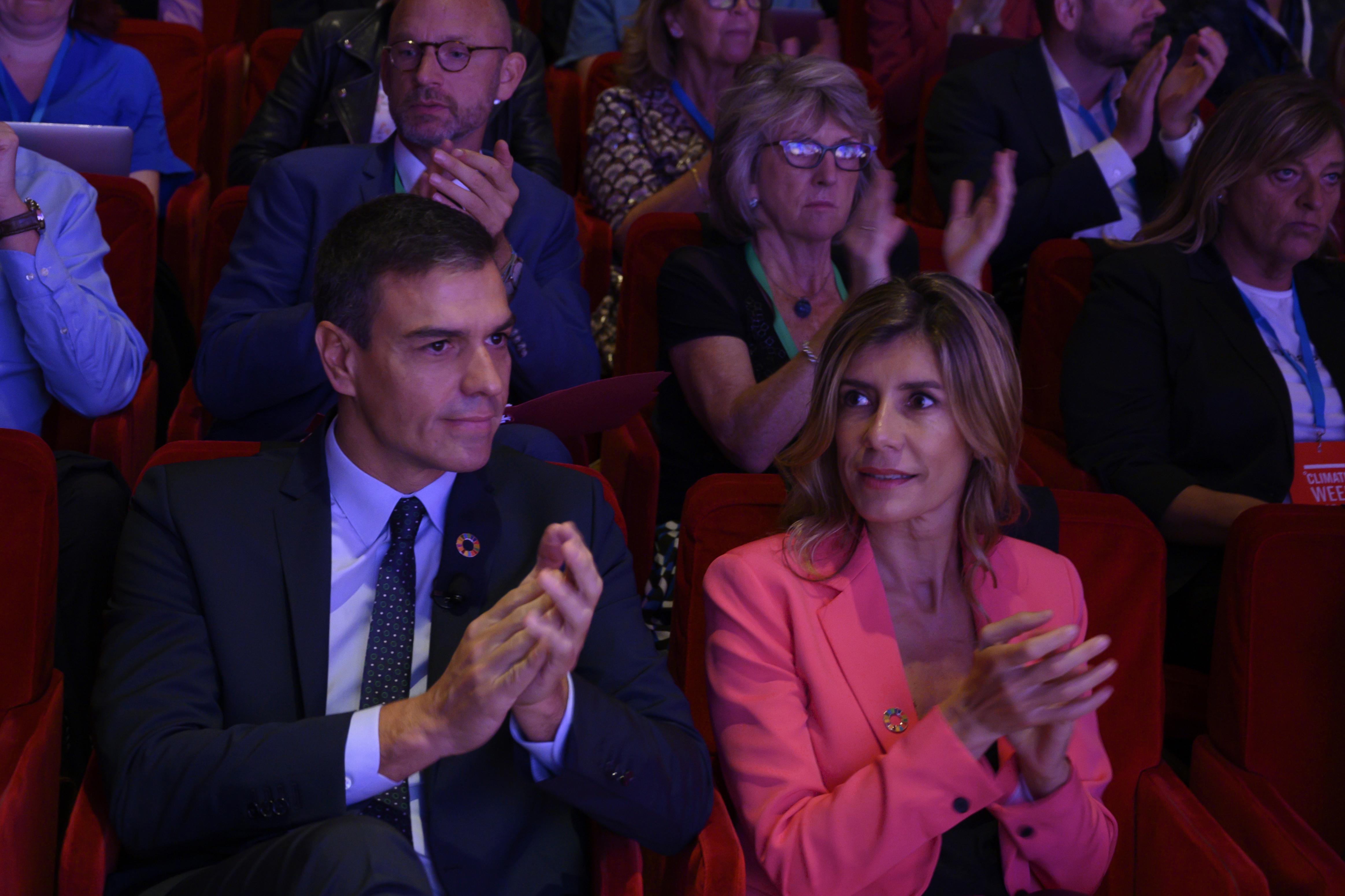 El presidente del Gobierno en funciones Pedro Sánchez y su mujer Begoña Gómez durante la inauguración de la Climate Week en Nueva York.