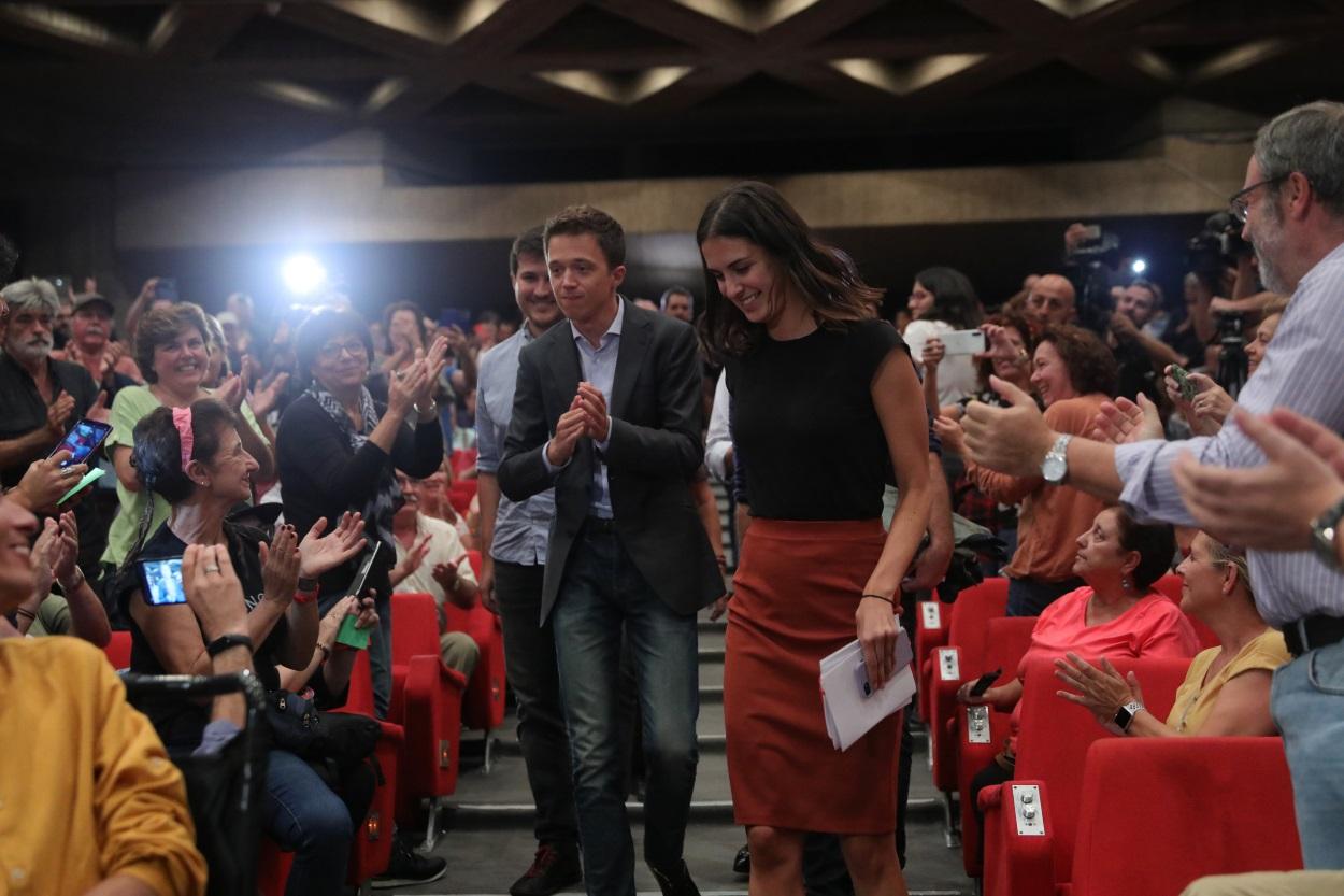 El líder de Más Madrid, Íñigo Errejón y la portavoz de Más Madrid en el Ayuntamiento, Rita Maestre, en la reunión de las bases del partido