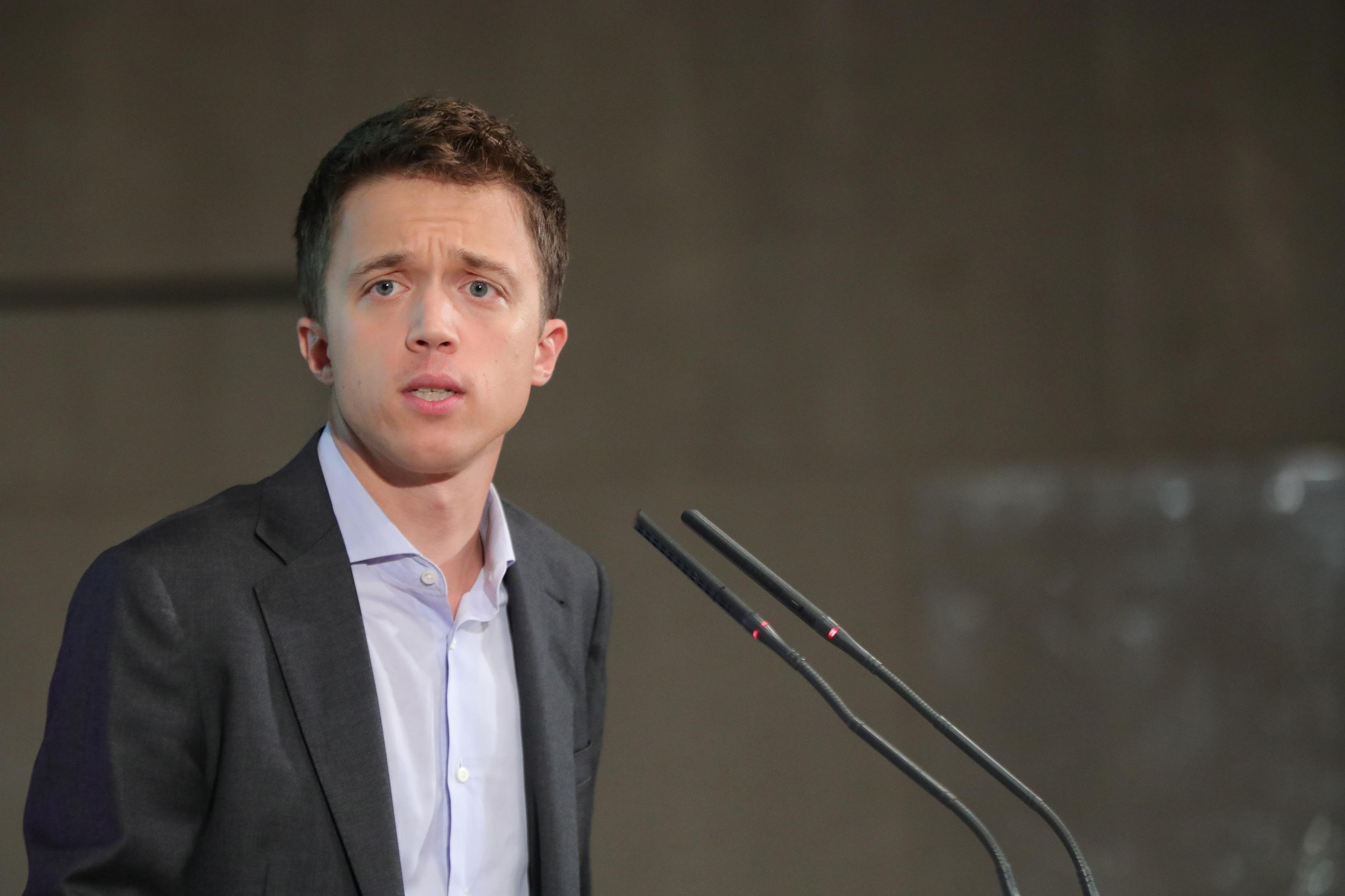 El líder de Más Madrid Íñigo Errejón durante la reunión de las bases del partido en una asamblea general en Madrid