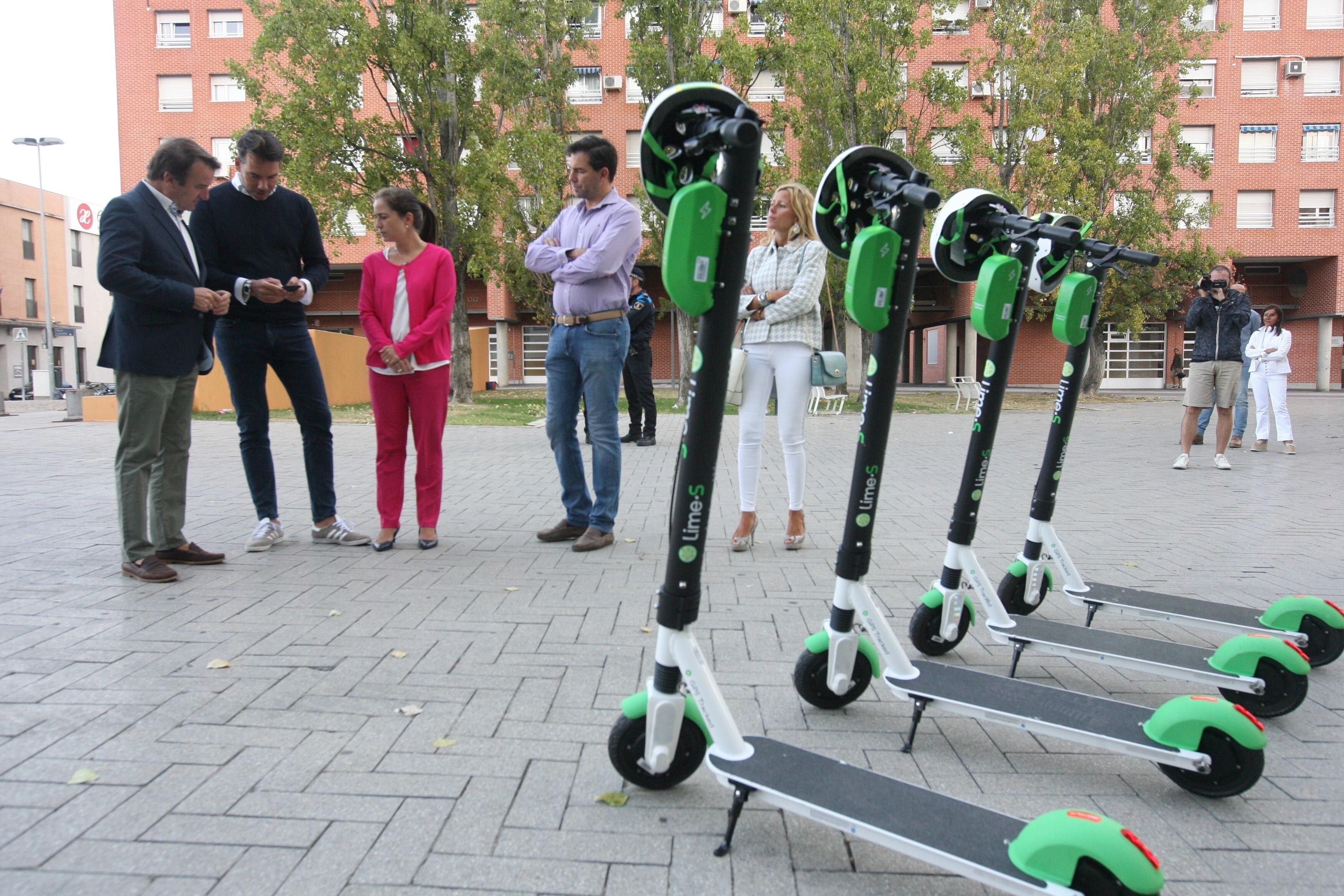Lime comienza a prestar un servicio de patinetes eléctricos para facilitar la movilidad urbana en Tres Cantos