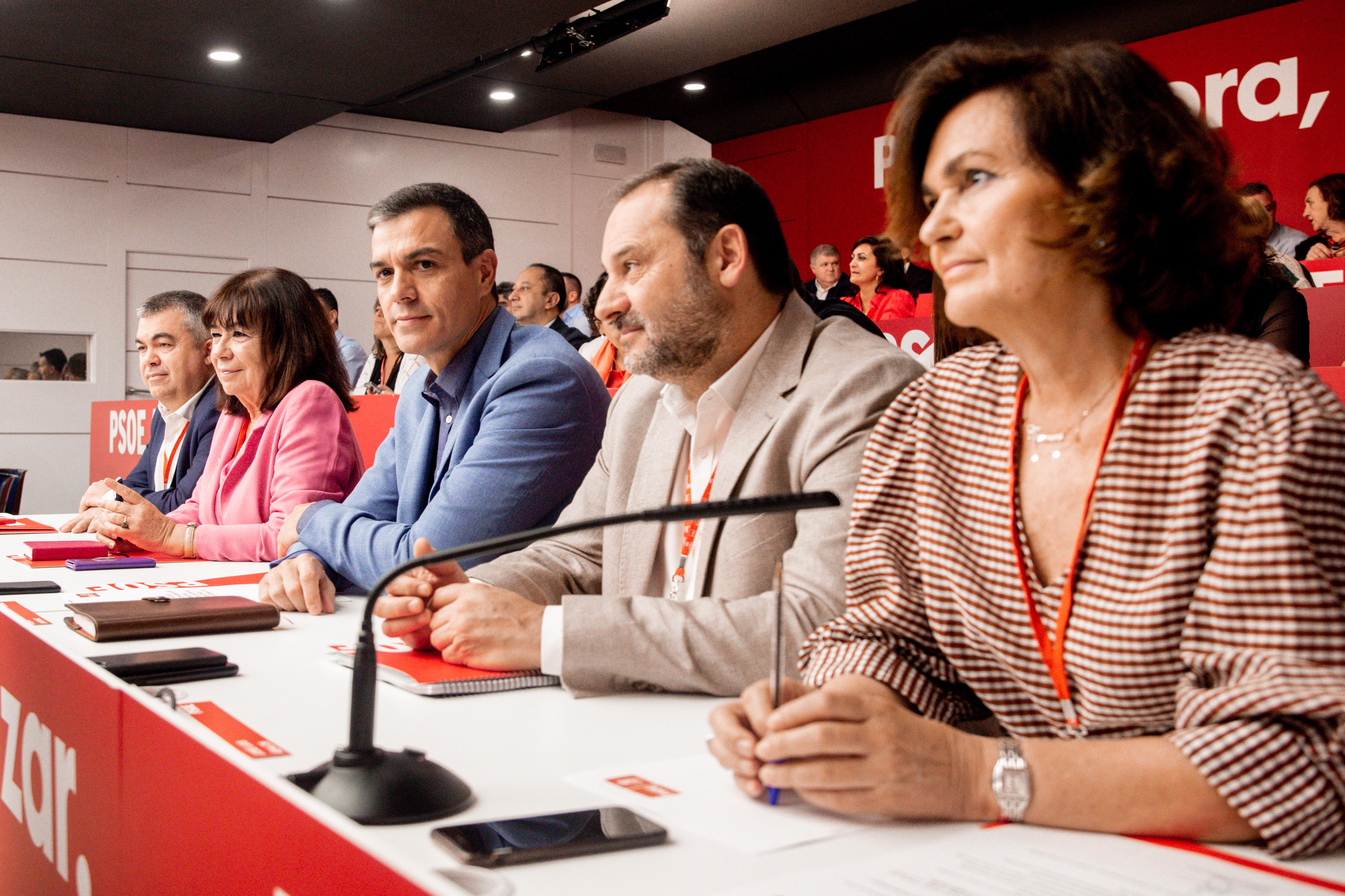 Carmen Calvo, José Luis Ábalos, Pedro Sánchez y Cristina Narbona. Fuente: Europa Press.