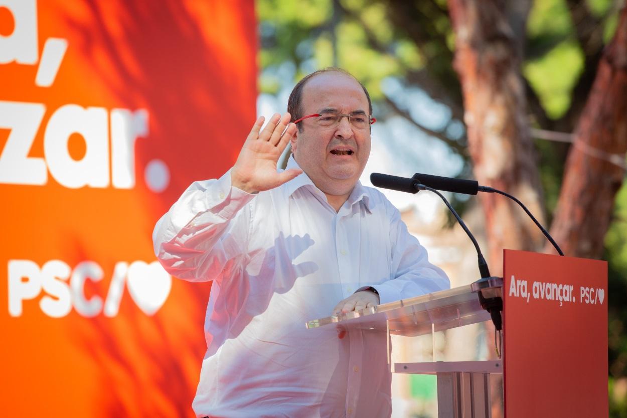 El primer secretario del PSC, Miquel Iceta, interviene en el acto político de la Fiesta de la Rosa del PSC, en Pineda de Gàva (BarcelonaEspaña) a 29 de septiembre de 2019