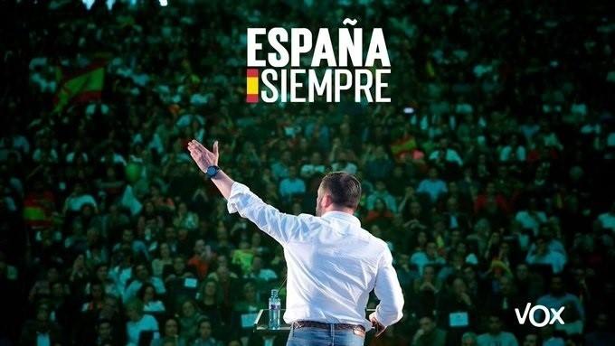 Cartel de la campaña electoral del 10N de Vox con una foto de Santiago Abascal presidente del partido bajo el lema. Europa Press.