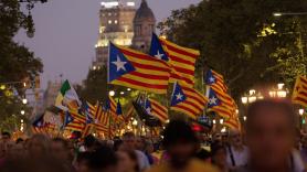 Unas 18.000 personas se manifiestan en Barcelona por el 1-O al grito de "ni olvido, ni perdón". EP