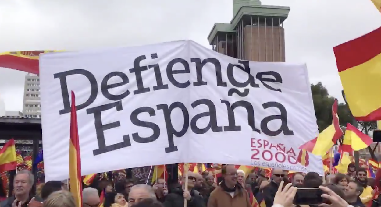 España 2000 en la manifestación de Colón