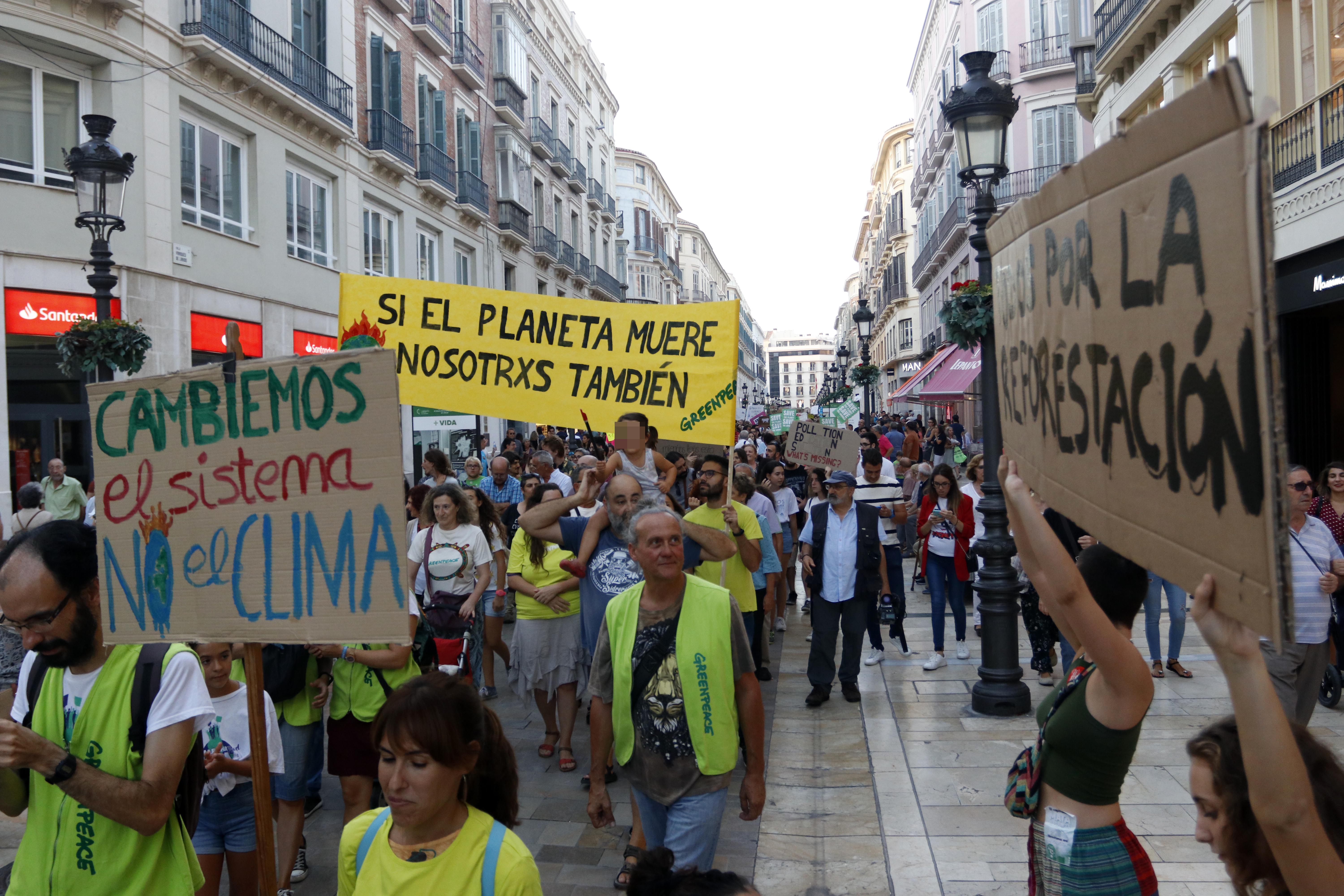 Miles de personas se citan en todo en mundo contra el cambio climático. Europa Press.