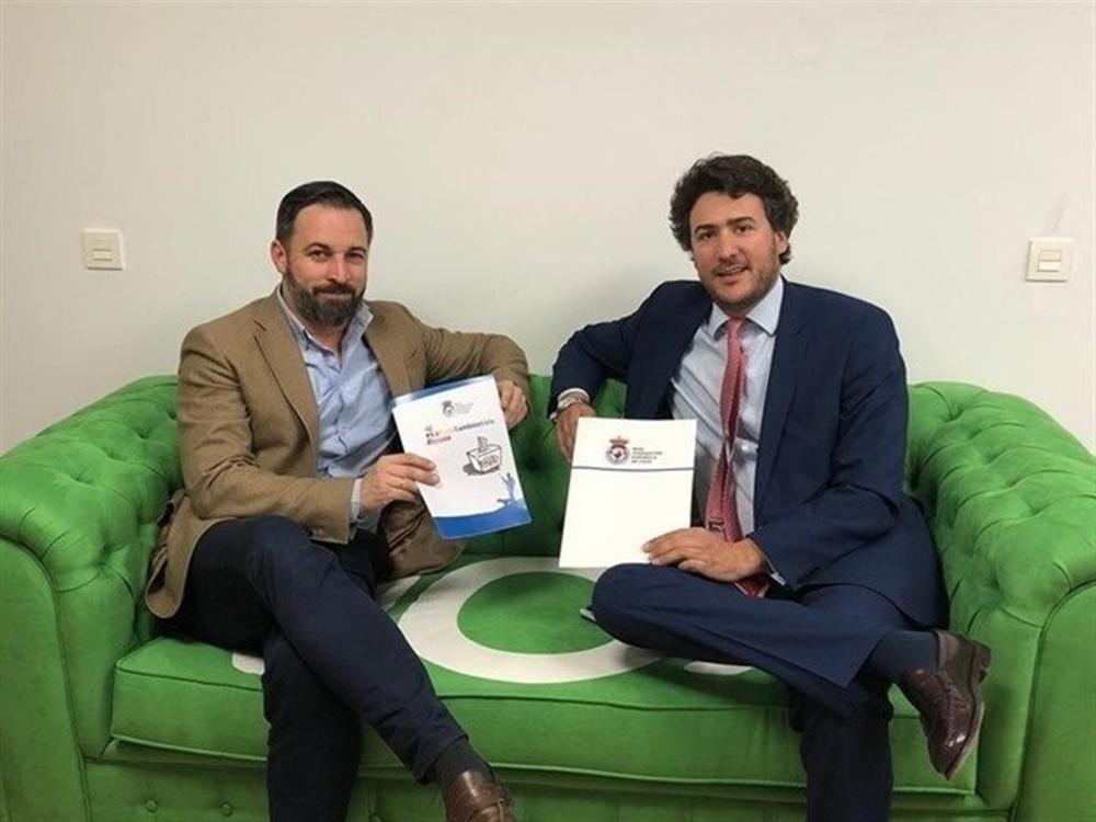 Santiago Abascal con Ángel López Maraver en una imagen de archivo. (Fuente: Europa Press)