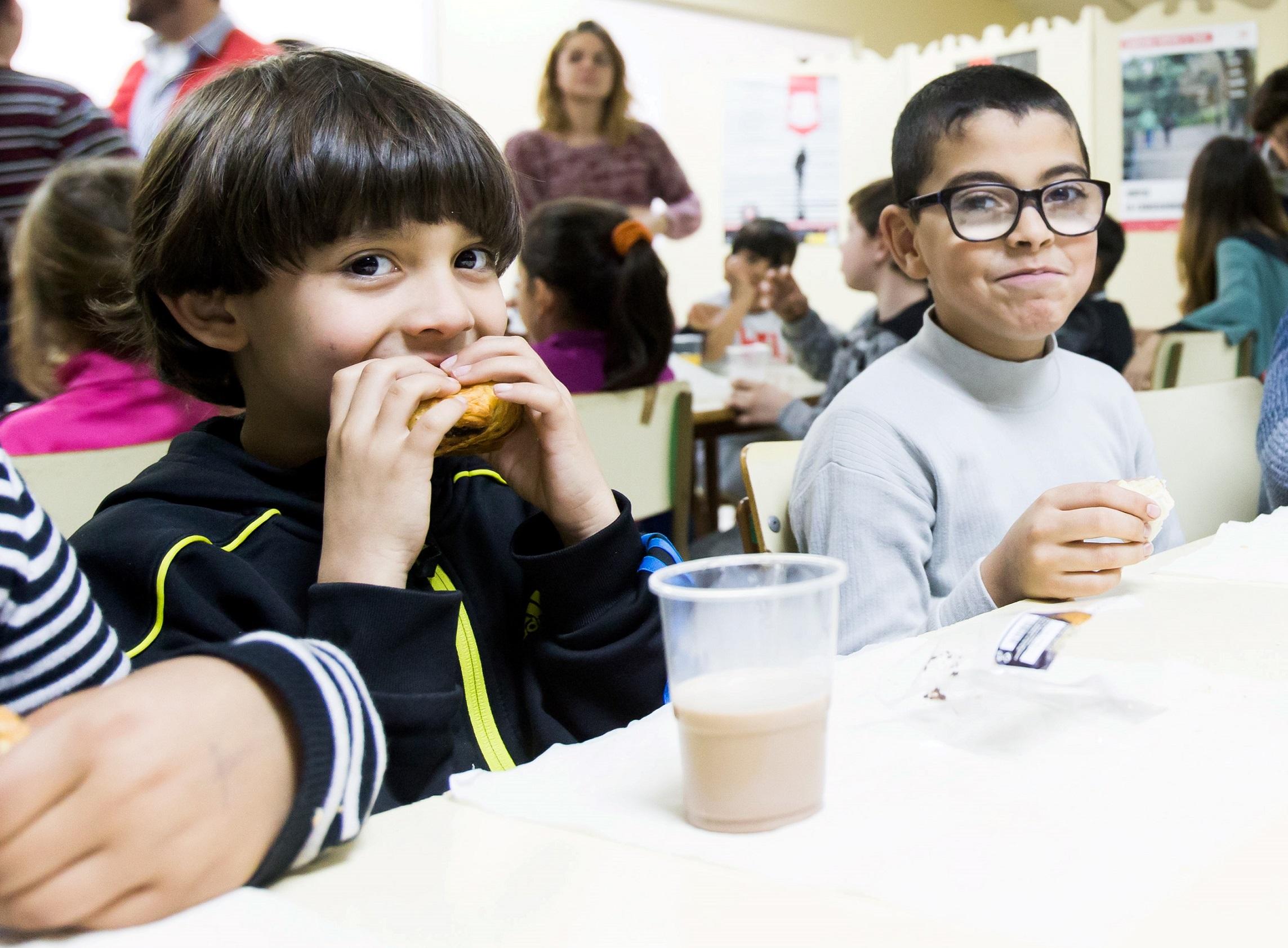 La campaña de recogida de leche Ningún Niño sin Bigote ha batido un récord de recaudación, con 2,5 millones de litros