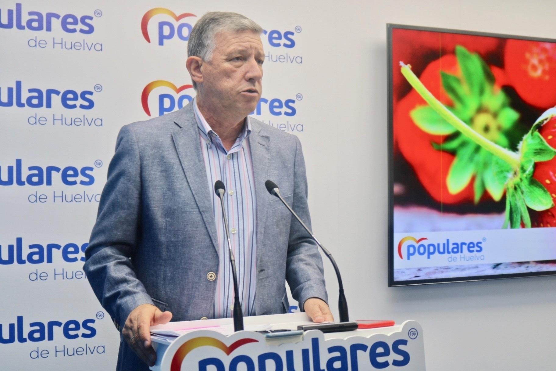 El senador del PP por la provincia de Huelva Carmelo Romero 