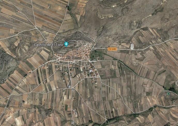 Buscan a un hombre de 64 años perdido mientras buscaba setas en El Toro. Fuente: Google Maps.