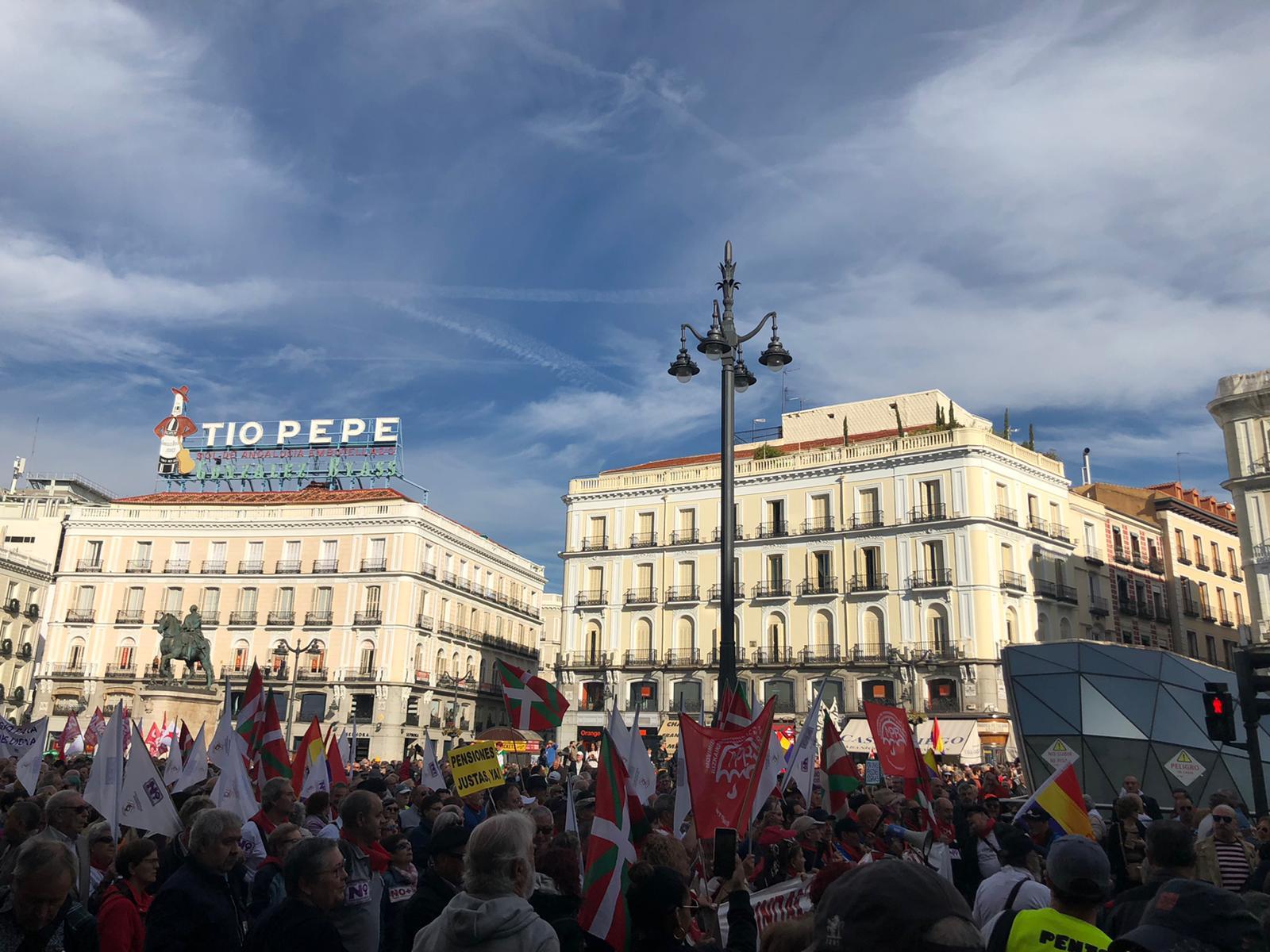 El cartel del Tío Pepe, testigo de la Marcha de las Pensiones