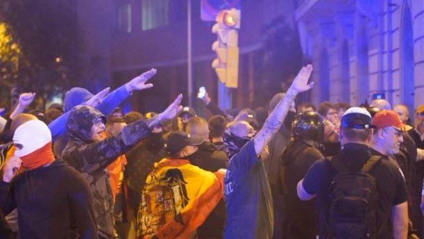 Neonazis durante las protestas de independentistas en Barcelona