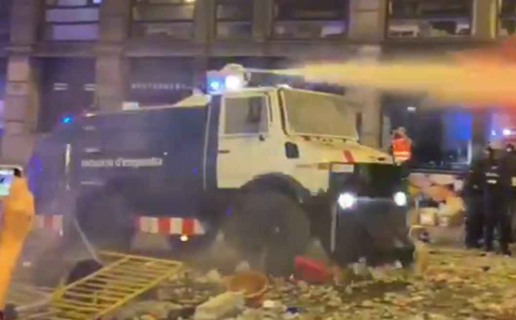 Camion Botijo de los Mossos d'Esquadra