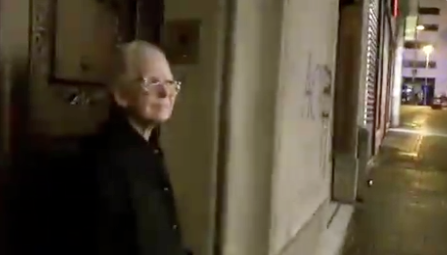 La anciana protagonista del vídeo en los disturbios de Barcelona