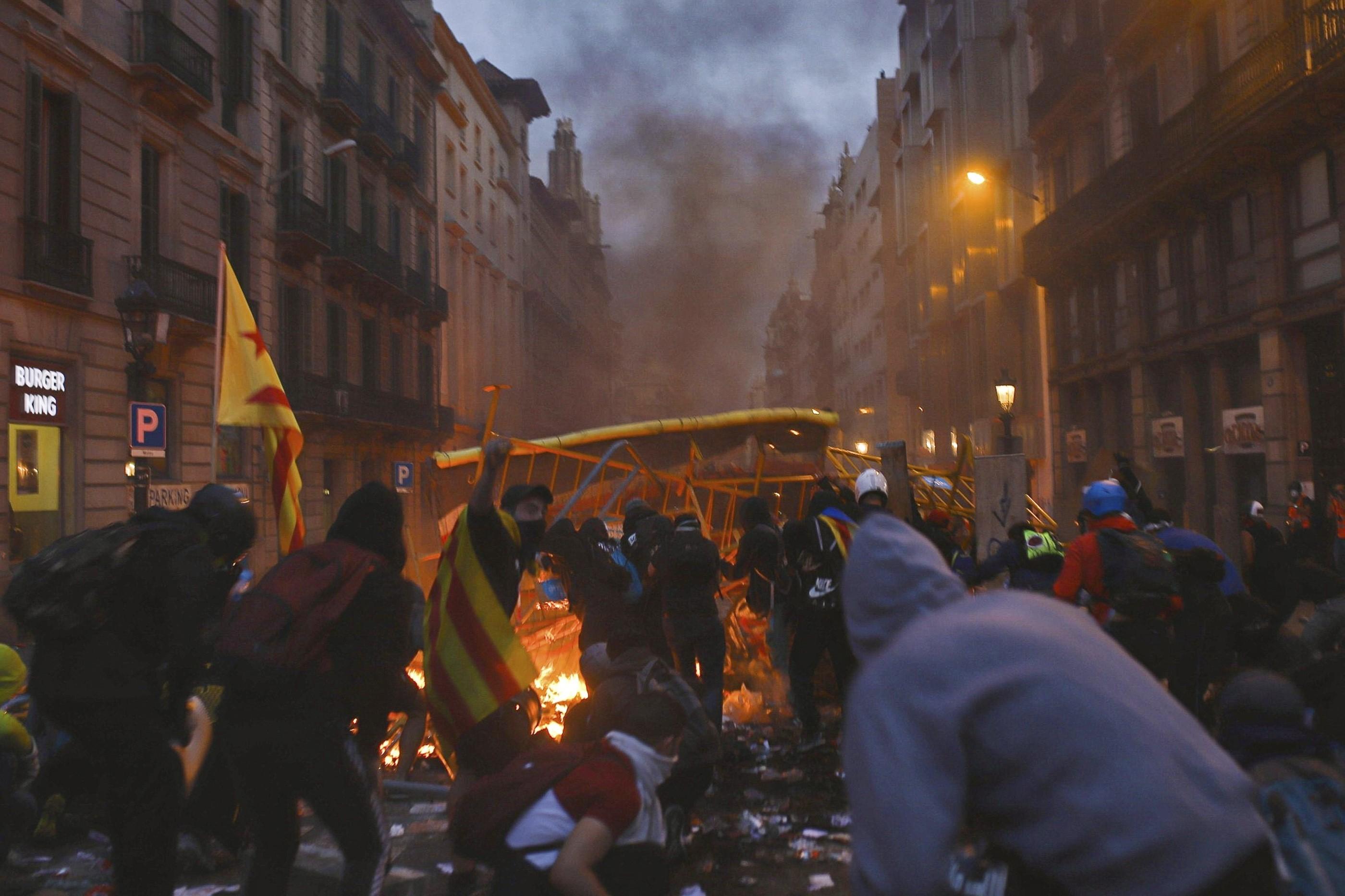 Barricadas en Barcelona por la sentencia del Tribunal Supremo sobre el 'procés'. EP