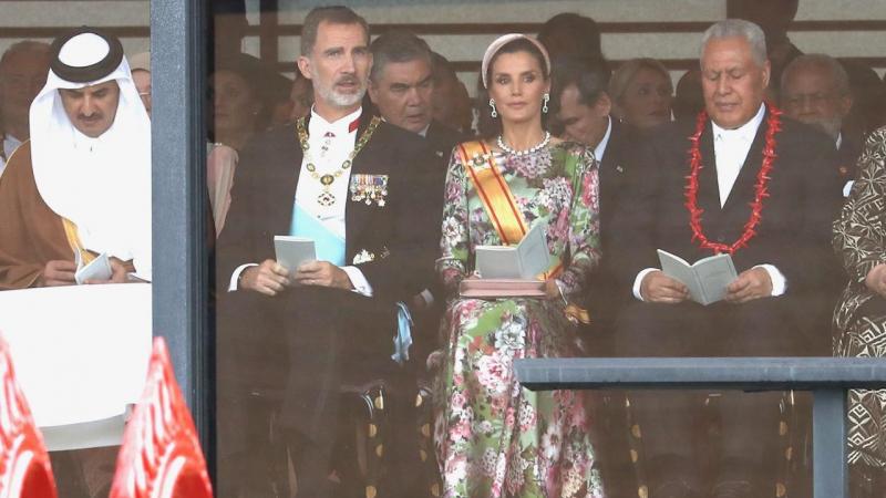 Los reyes durante la ceremonia de entronización de Naruhito. Casa Real