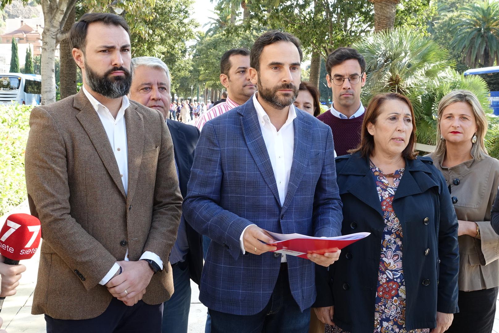 Daniel Pérez y concejales del PSOE en Málaga