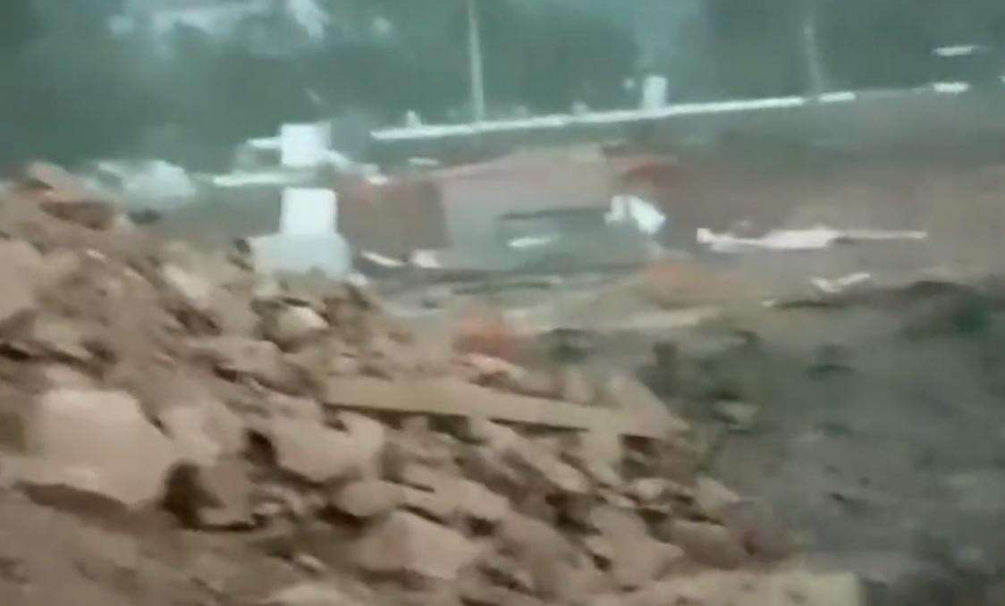 Caseta destrozada por un tornado en Ibiza