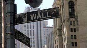 Wall Street cierra durante 15 minutos al desplomarse más de un 7% en su apertura