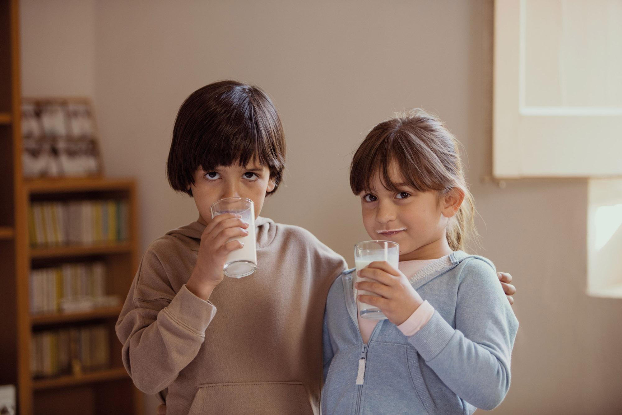 'Ningún niño sin bigote' es una campaña solidaria promovida por "la Caixa" y Caixabank en favor de los Bancos de Alimentos