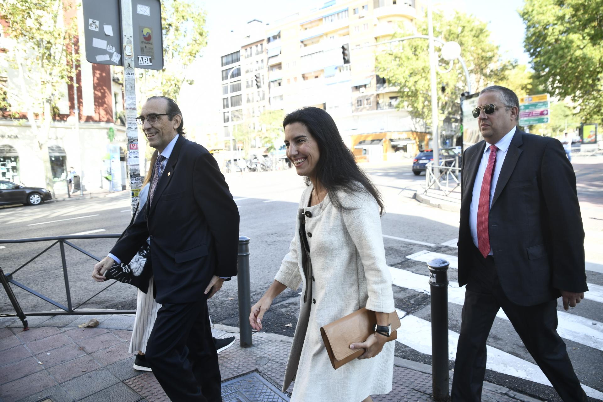 La portavoz de Vox en la Asamblea de Madrid, Rocío Monasterio (2i) acude a la misa en honor a la patrona de la Guardia Civil.