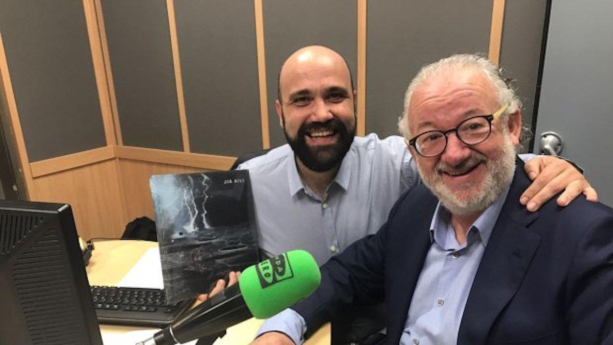 Fernando Francés (derecha), con el periodista de Onda Cero David del Cura. ONDA CERO