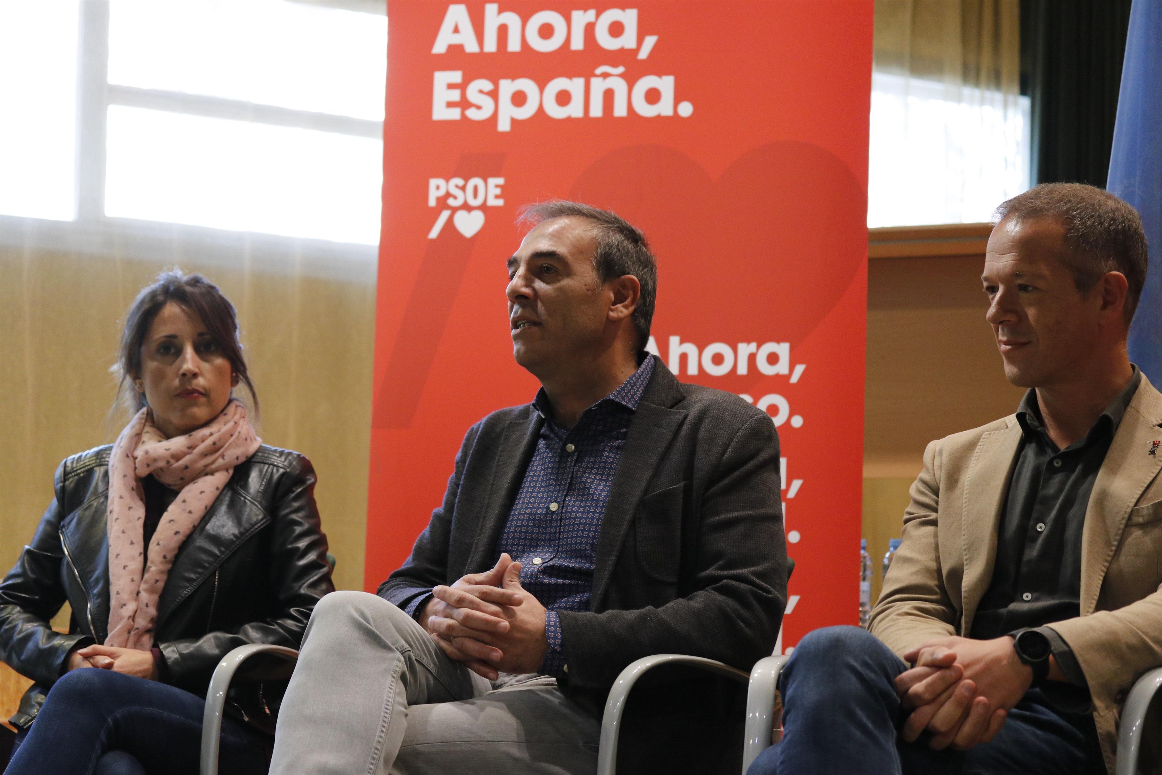 Acto preelectoral del PSOE en Utebo con Miguel Dalmau y Ander Gil. Europa Press