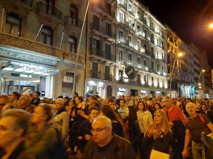 Manifestantes en Barcelona. Fuente: Twitter.