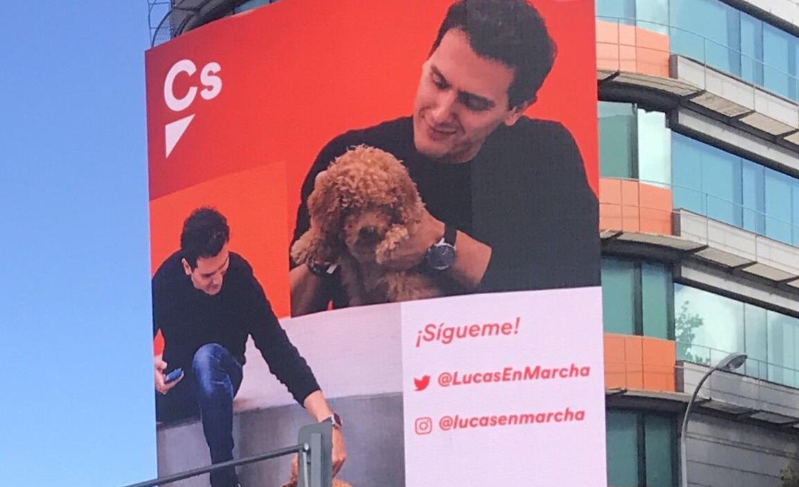 Ciudadanos muestra la imagen de Lucas en su sede