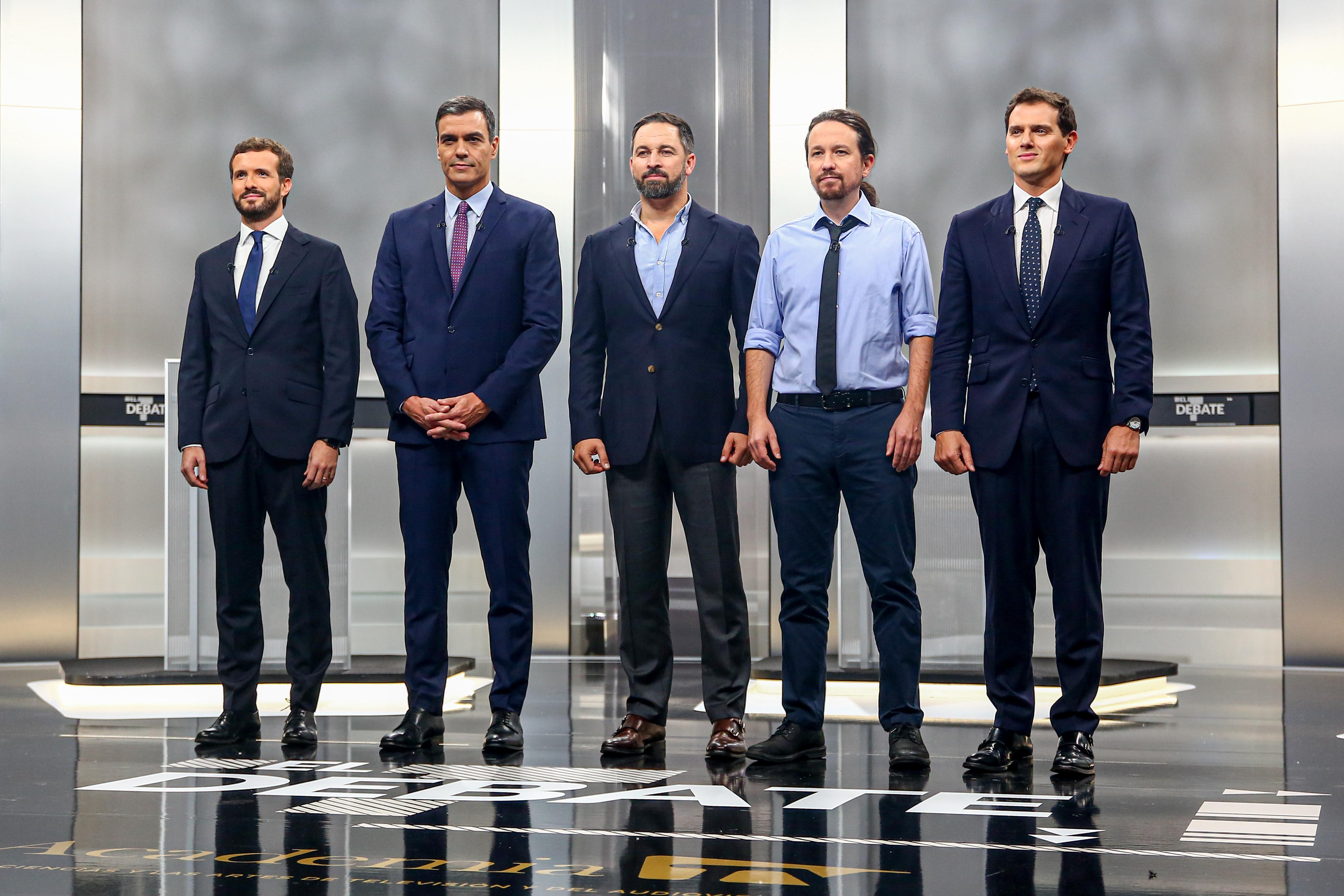 Pedro Sánchez, Pablo Casado, Pablo Iglesias, Albert Rivera y Santiago Abascal antes del debate electoral en televisión en el Pabellón de Cristal de la Casa de Campo de Madrid el 4 de noviembre 