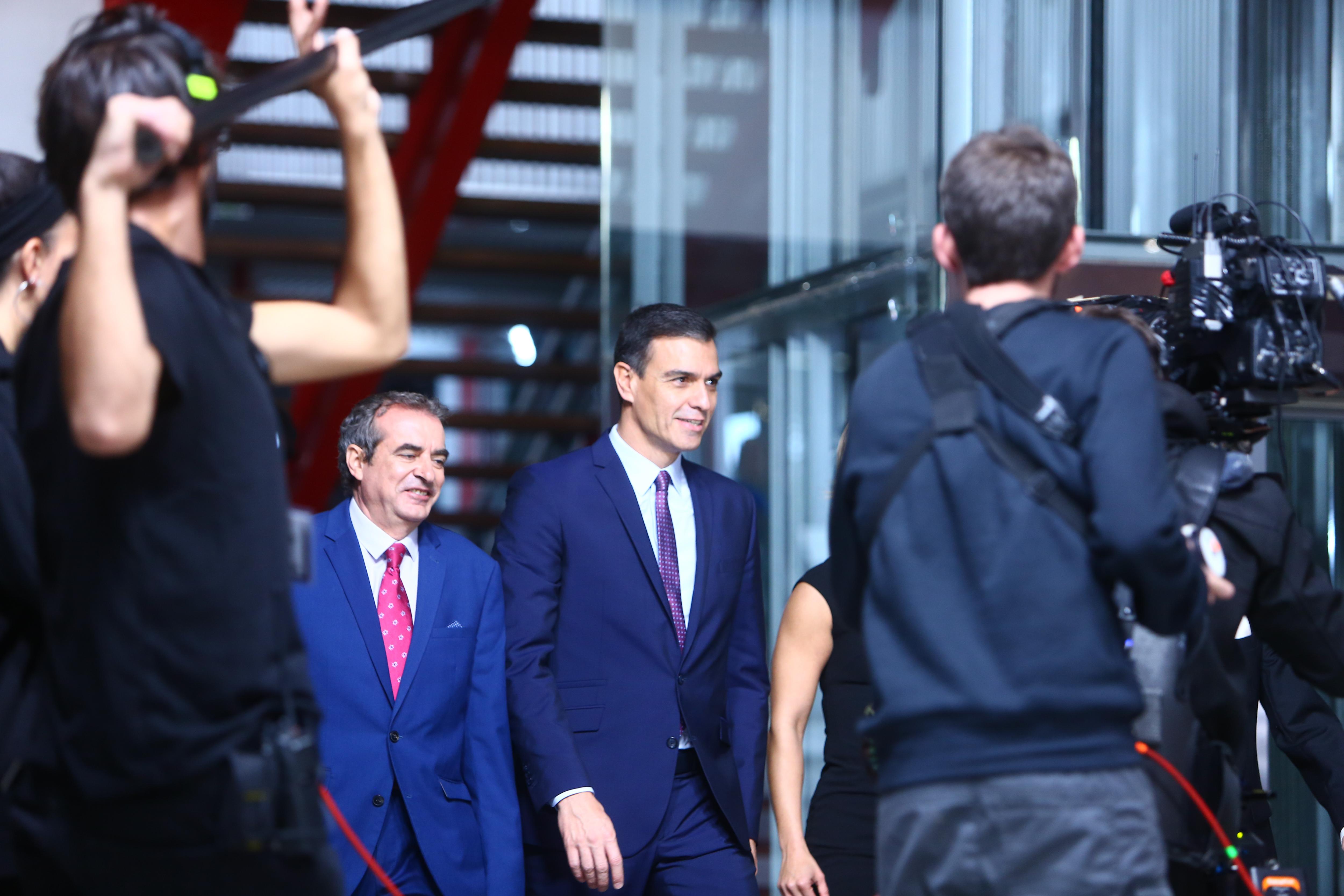 El presidente del Gobierno en funciones, Pedro Sánchez llega al debate electoral en televisión. EP