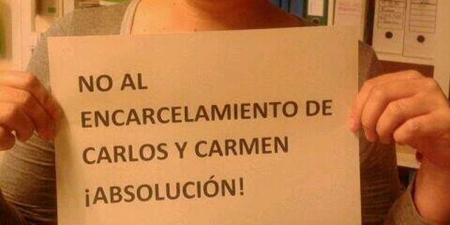 Día negro para el derecho de huelga y manifestación: Carlos y Carmen a la cárcel y un juez 'reprende' al joven que perdió un ojo Día negro para el derecho de huelga y manifestación: Carlos y Carmen a la cárcel y un juez 'reprende' al joven que perdió un ojo