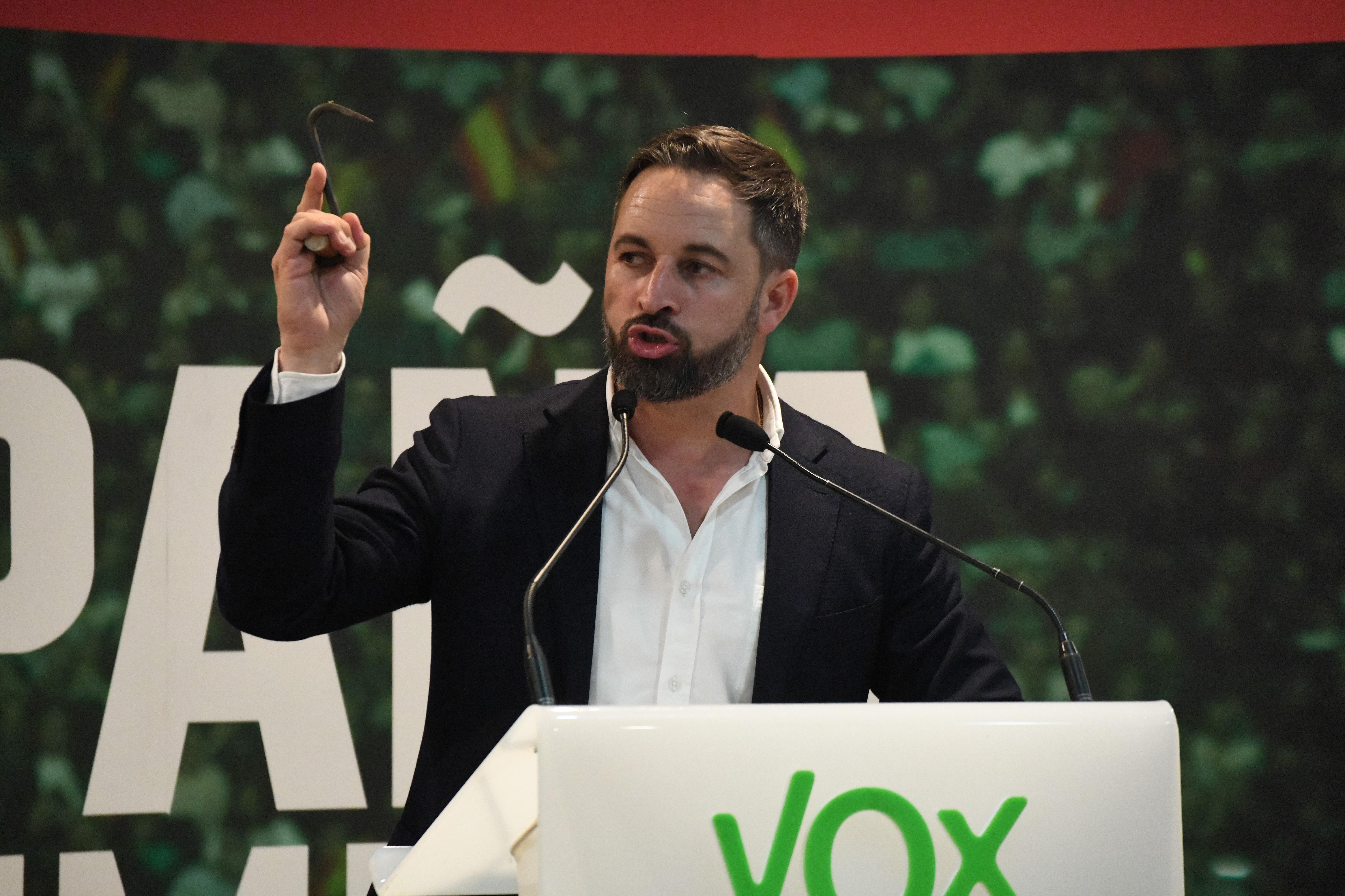El líder de Vox Santiago Abascal en el acto de partido en Ceuta (España) a 30 de octubre de 2019