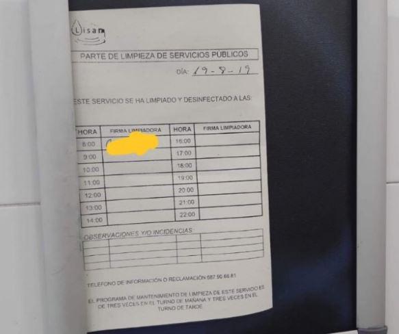 Foto del documento que muestra la falta de servicios de limpieza en los hospitales andaluces. Twitter