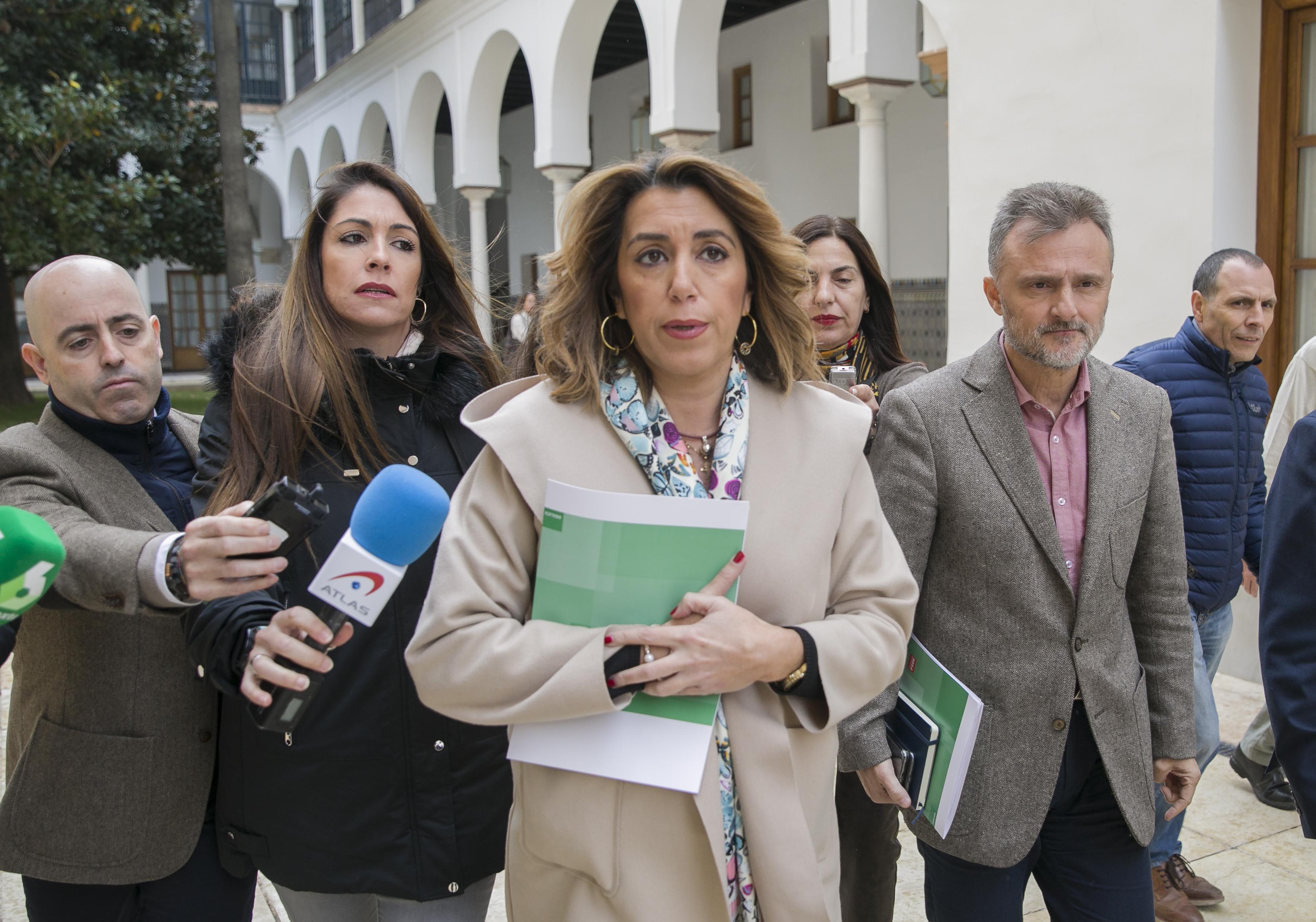 La secretaria general del PSOE A Susana Díaz a su llegada al pleno En Sevilla. EP
