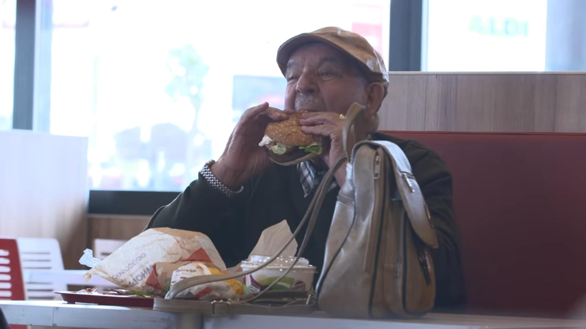 Prueban en Ávila la nueva Rebel Whopper de Burger King. Youtube