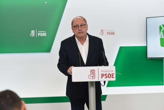 El secretario de Organización del PSOE A Juan Cornejo durante la declaración a los medios tras la sentencia de los ERE. Europa Press