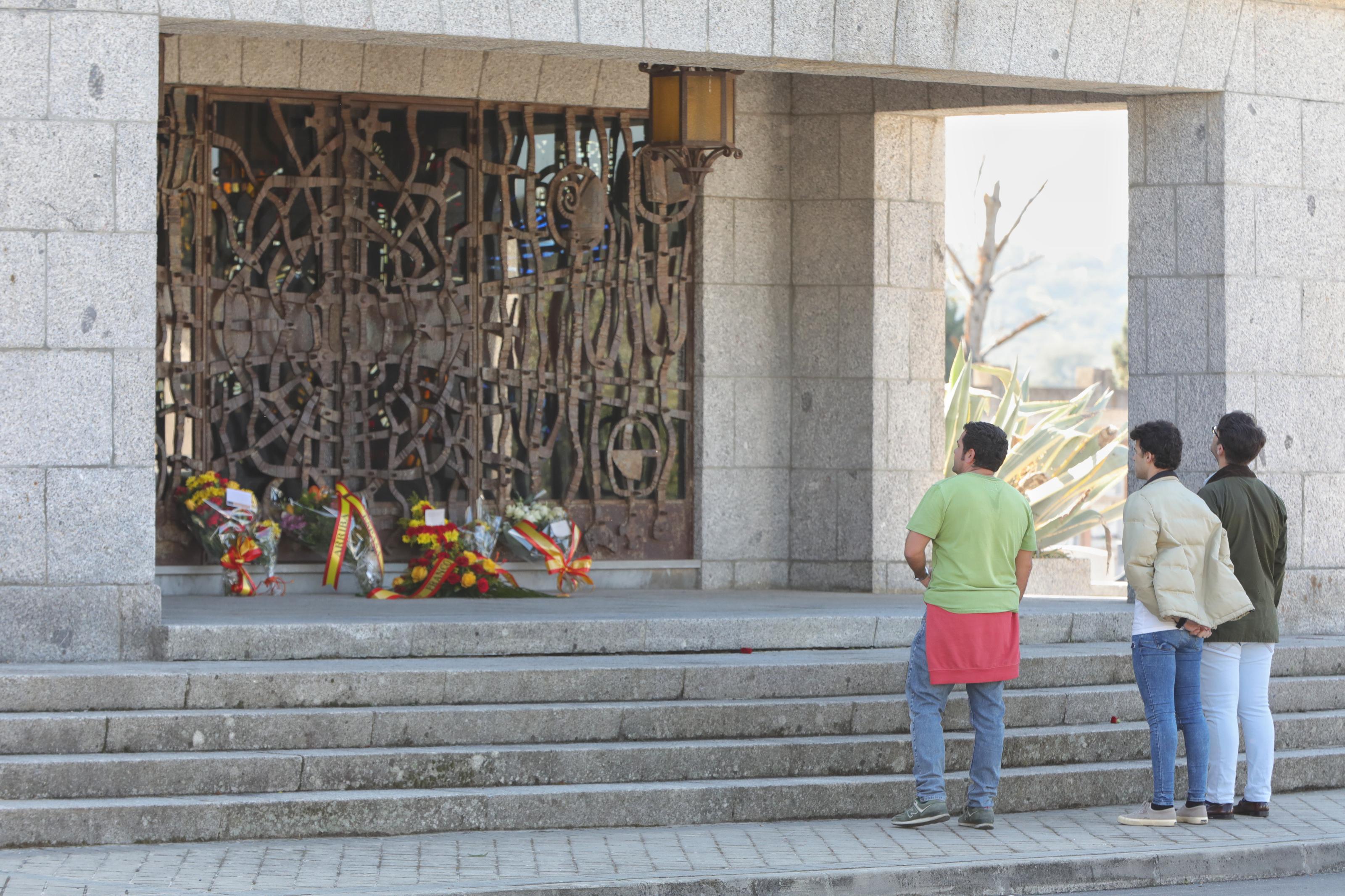 Visitas al panteón de Francisco Franco 