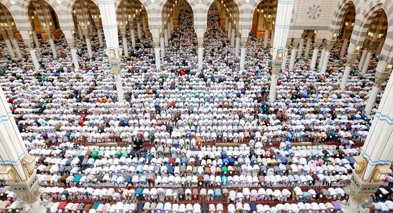 Musulmanes rezando