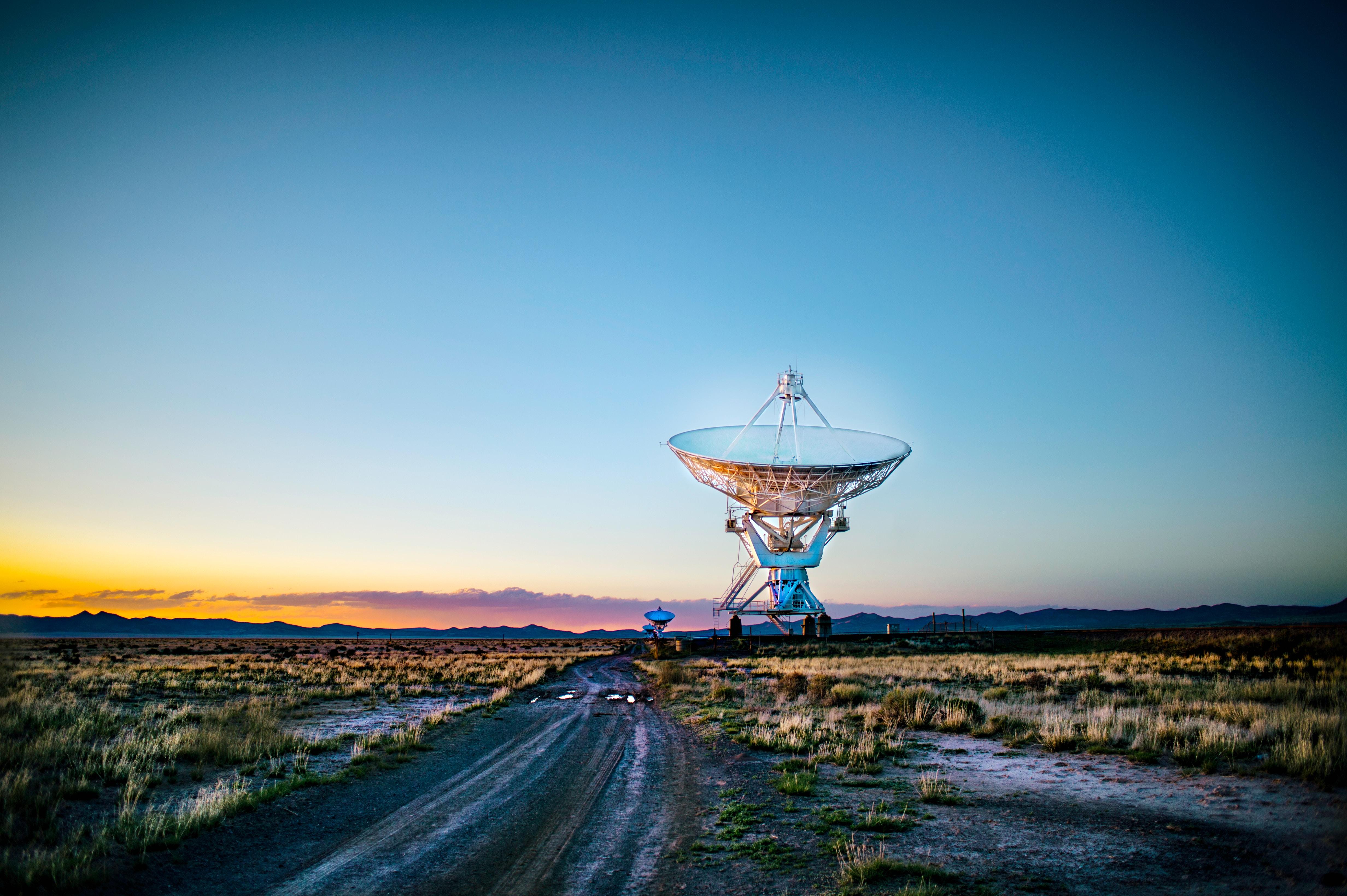 Un telescopio gigante, de Donald Giannatti para Unsplash