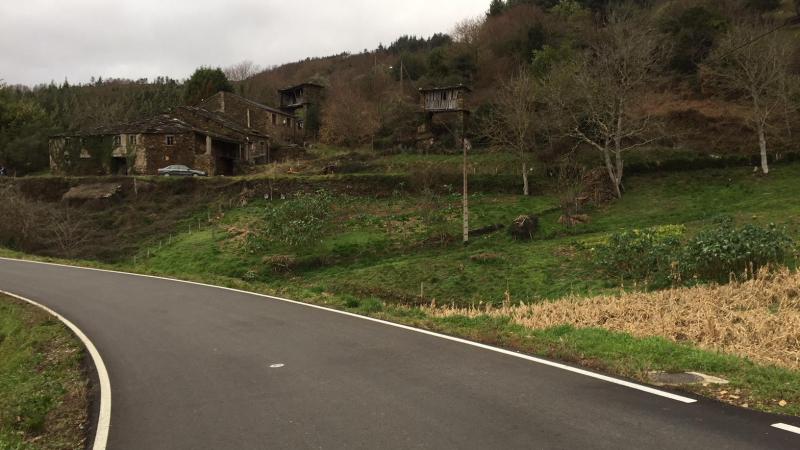 Vista panorámica de la aldea en venta en Lugo. Fuente Aldeas Abandonadas