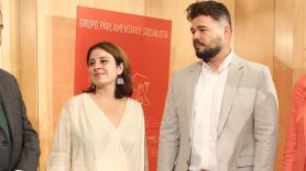 La portavoz del PSOE en el Congreso Adriana Lastra y el portavoz de ERC en el Congreso Gabriel Rufián. Europa Press