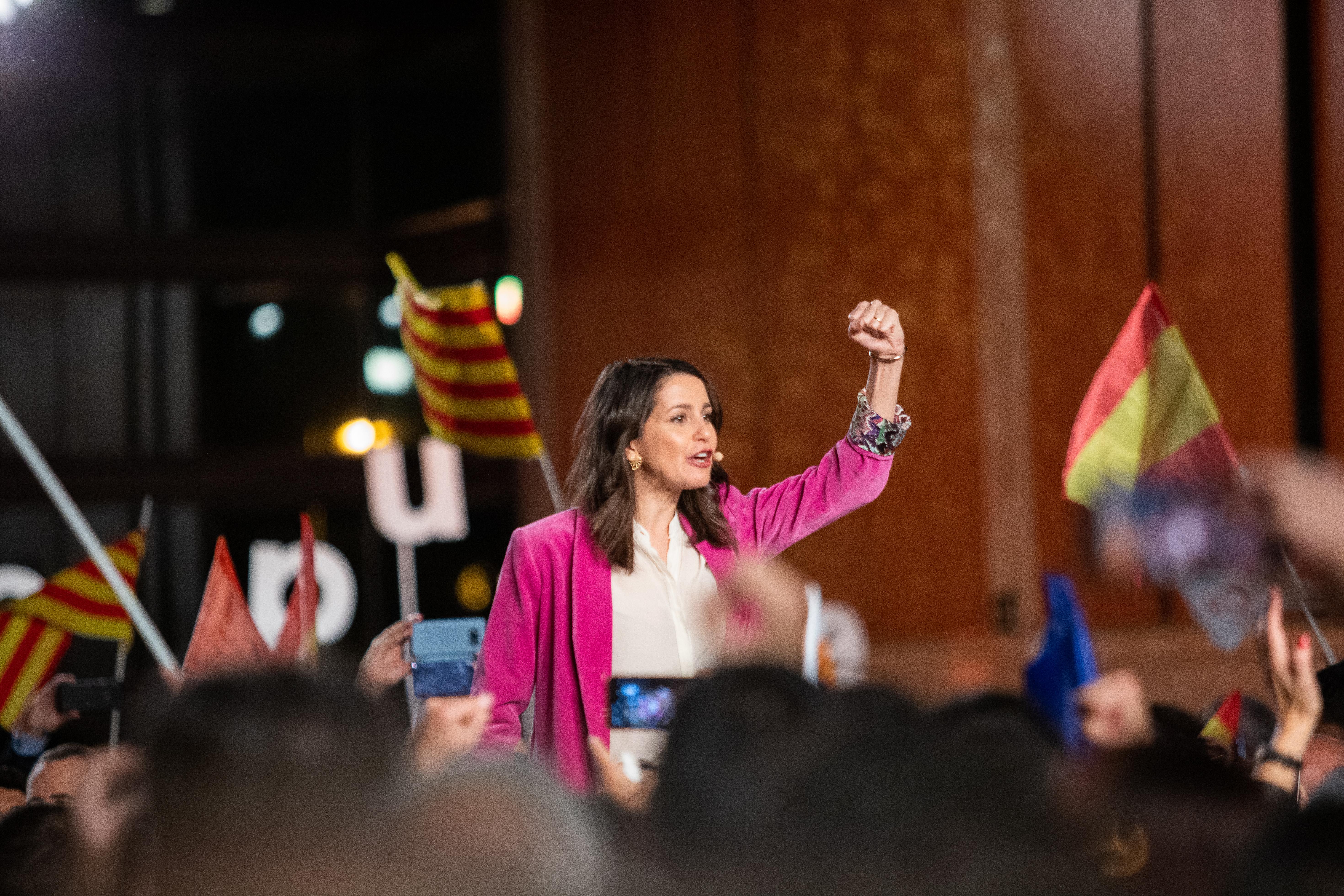 La candidata de Ciudadanos al Congreso Inés Arrimadas durante el acto de cierre de campaña en Barcelona