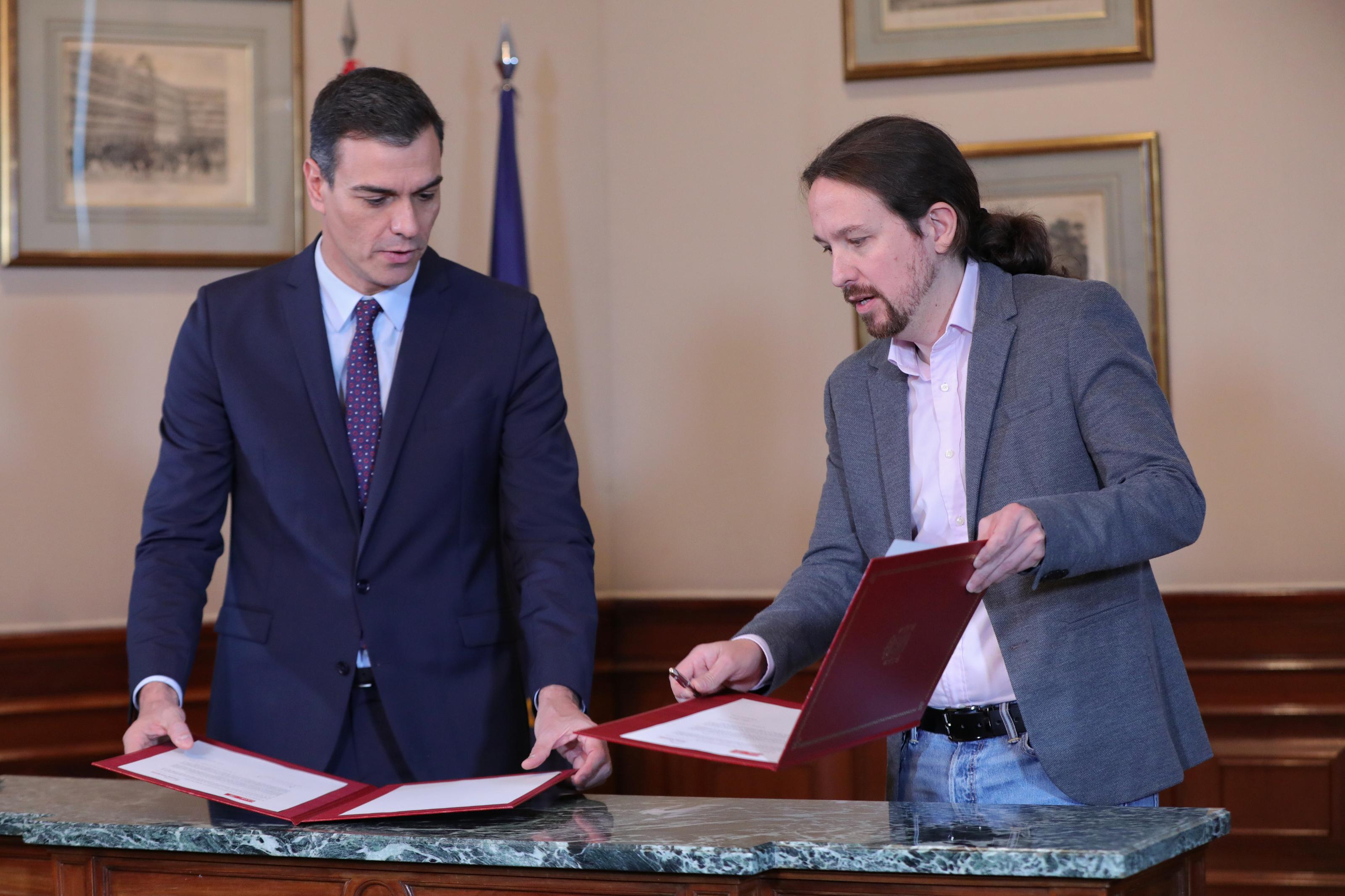 El presidente Gobierno en funciones Pedro Sánchez y el líder de Podemos Pablo Iglesias