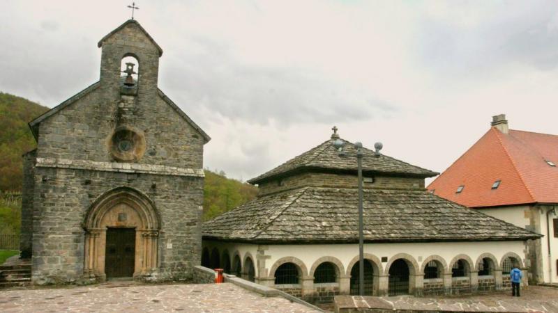 Iglesia de Santiago Silo Carlomagno Roncesvalles. Fuente Turismo Navarra