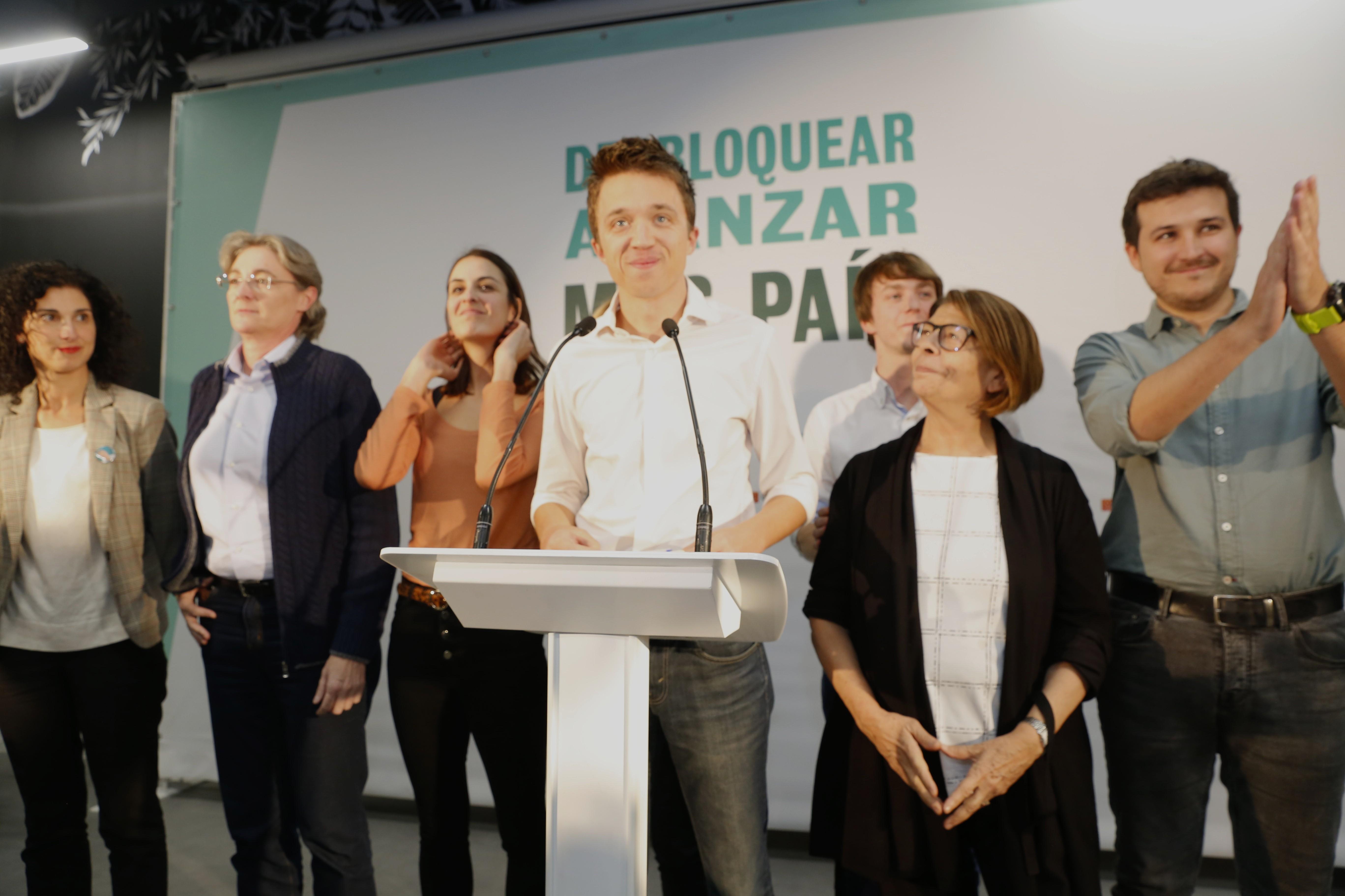 Íñigo Errejón comparece ante la prensa junto a su equipo