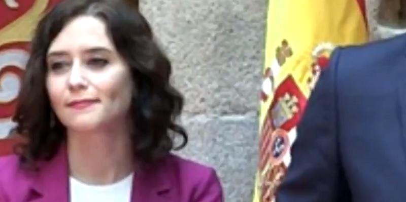 La cara de Isabel Díaz Ayuso durante el discurso de Ignacio Aguado. Fuente: Twitter.